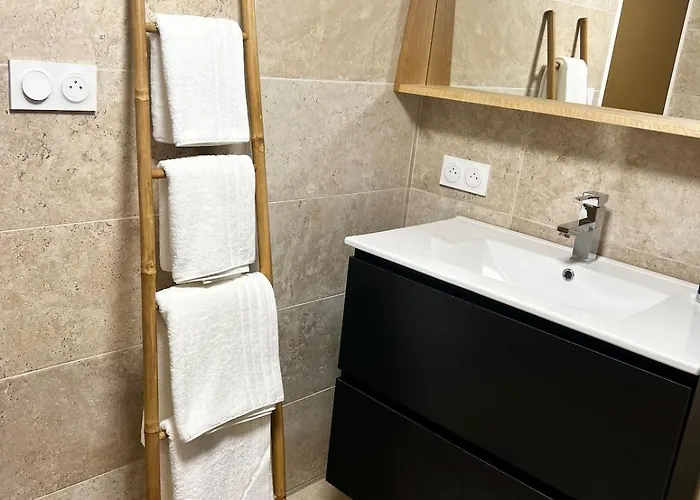 Apartment Le 255-cote Jardin