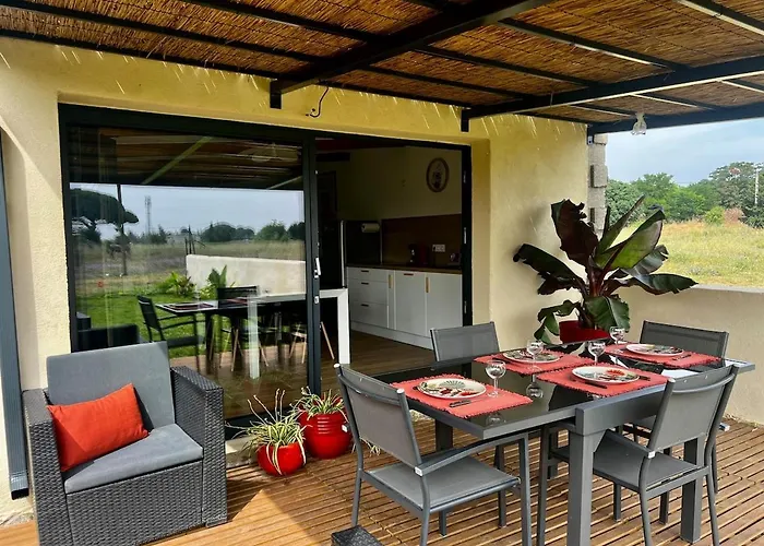 Le 255-cote Jardin Apartment