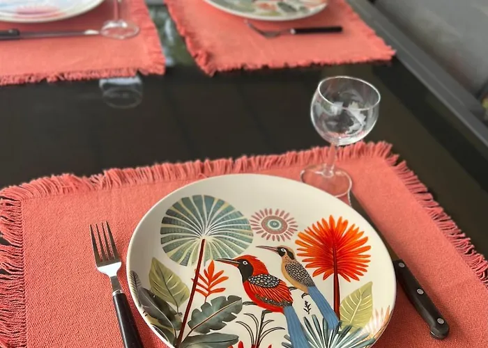 Le 255-cote Jardin Apartment